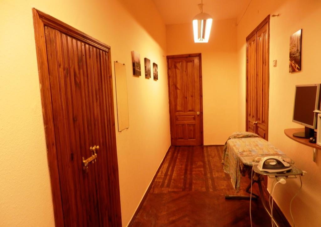 Yourhostel Kiev Ngoại thất bức ảnh