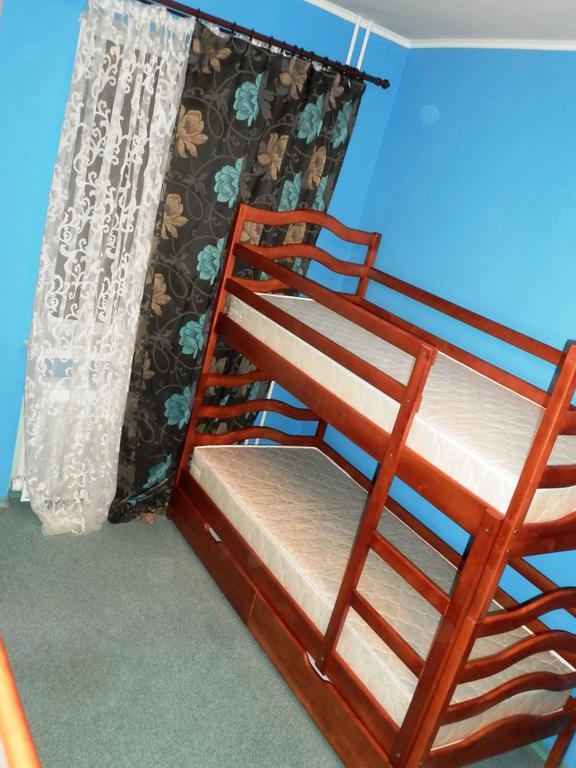 Yourhostel Kiev Ngoại thất bức ảnh